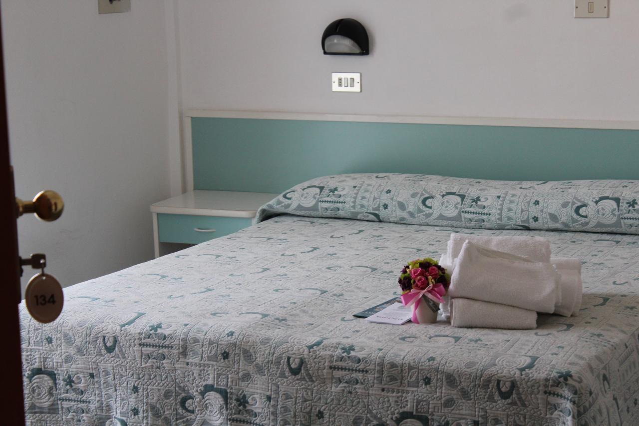 Hotel American Bellaria-Igea Marina Værelse billede