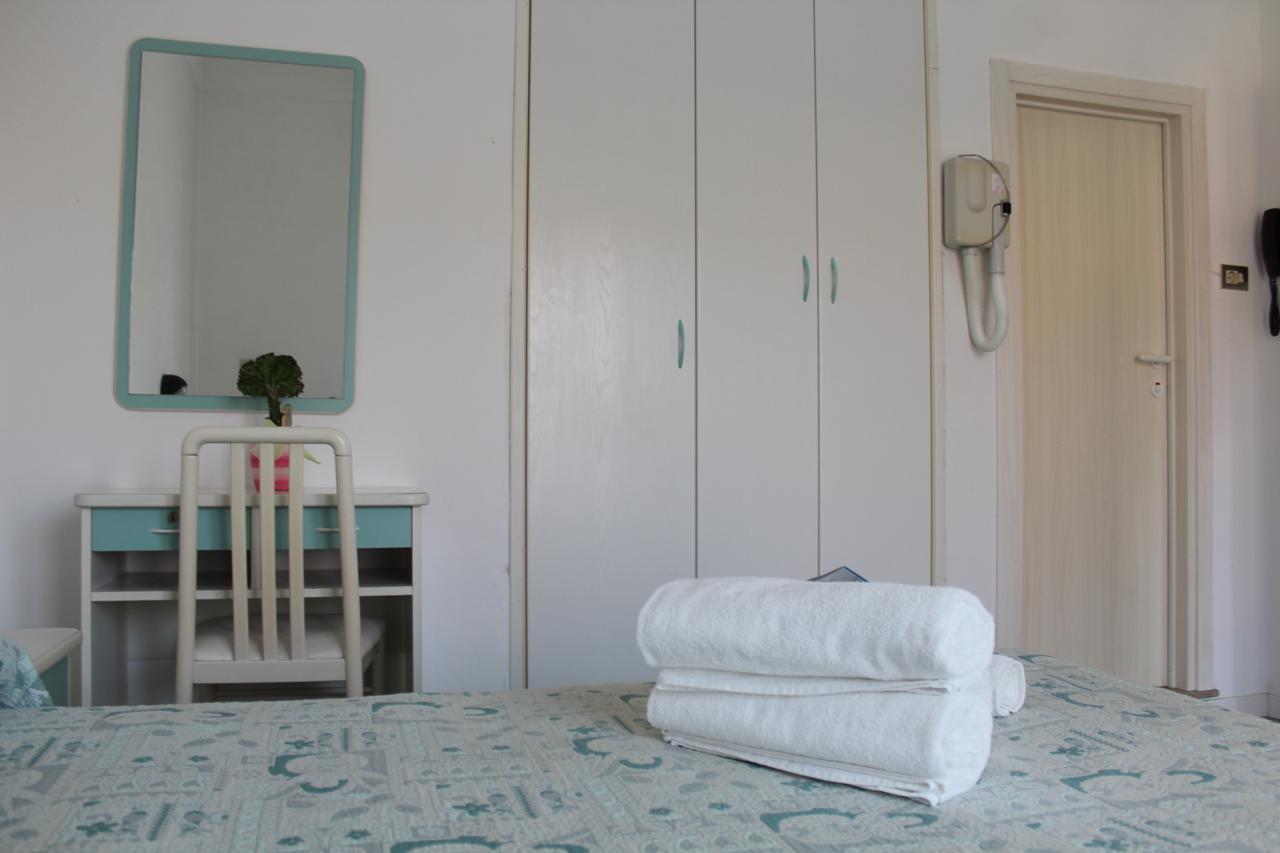 Hotel American Bellaria-Igea Marina Værelse billede