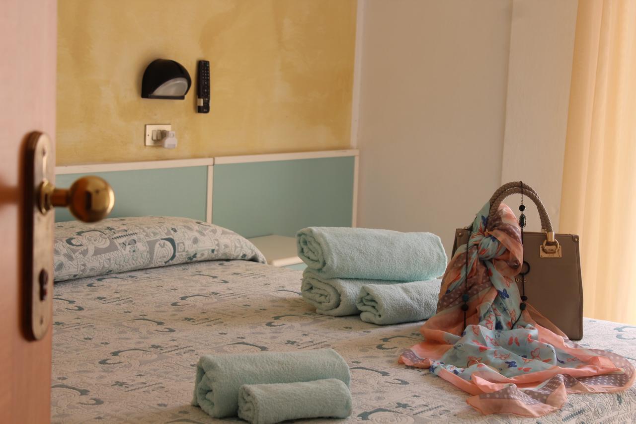 Hotel American Bellaria-Igea Marina Værelse billede