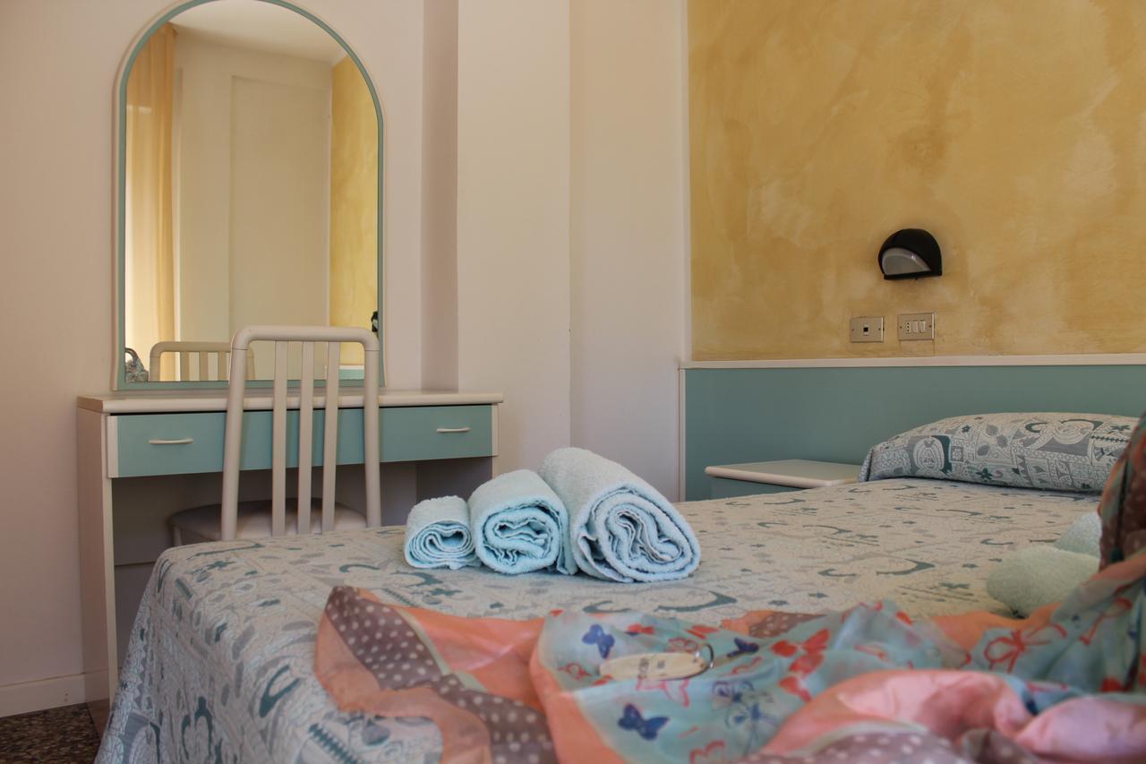 Hotel American Bellaria-Igea Marina Værelse billede
