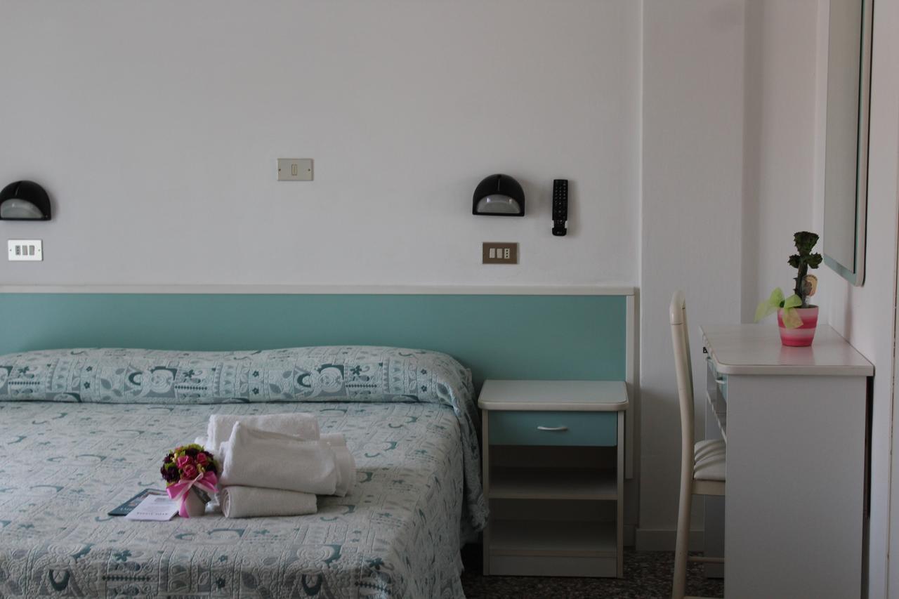 Hotel American Bellaria-Igea Marina Værelse billede