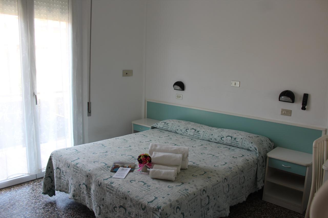 Hotel American Bellaria-Igea Marina Værelse billede
